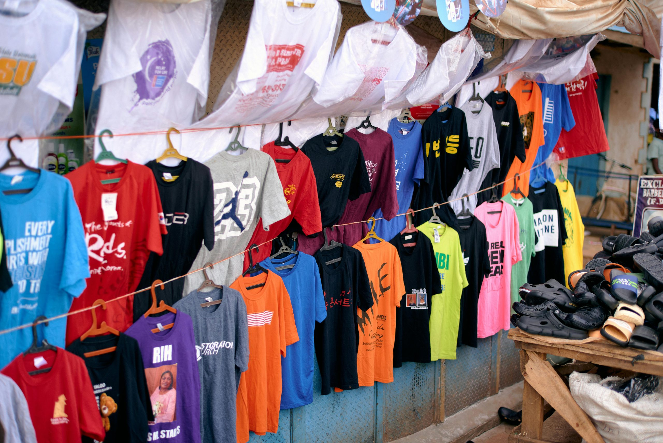 The Psychology of Color in Retail Merchandising and Sales